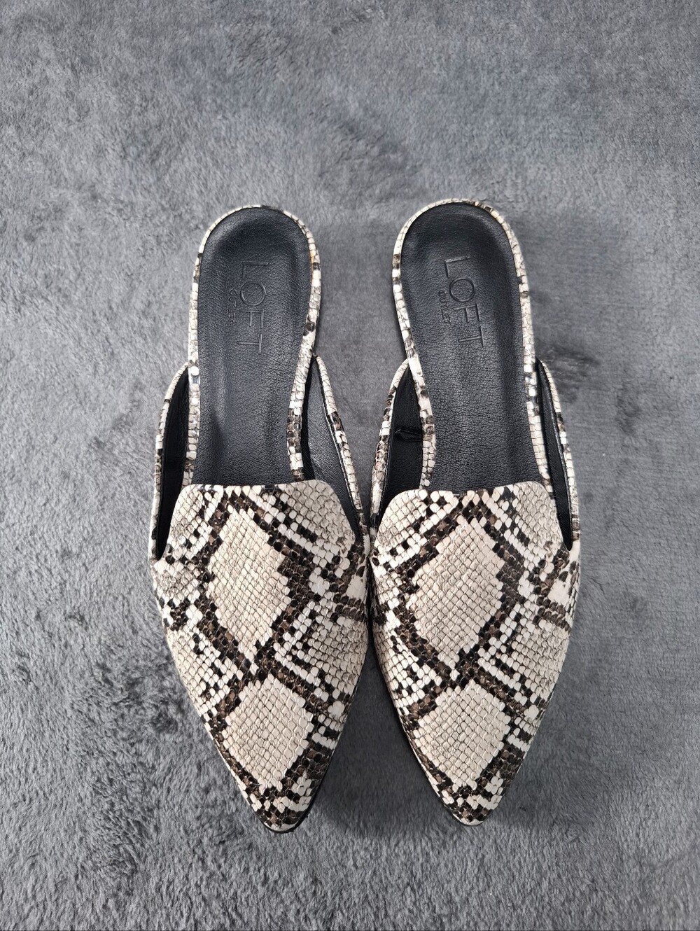 LOFT Flat Slip On Snakeskin Pointed Toe Mule Neutral Snake Print Vegan Leather 7